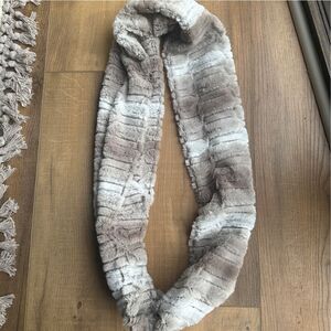 Women’s Infinity Scarf Brown Tan Cream Fur Accessories Casual Cozy Comfy Soft NE